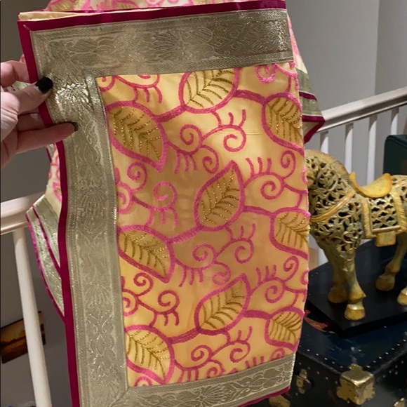 Popping out like - Picture 8 of 9